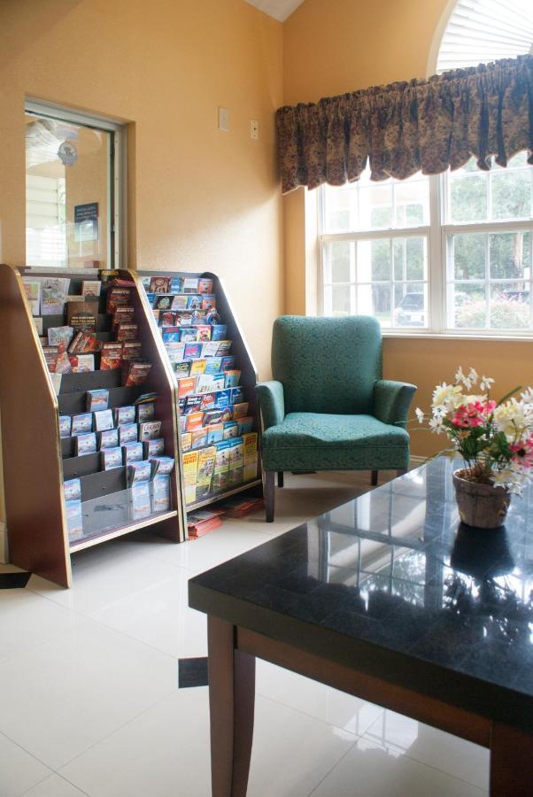 Hometown Inn & Suites Jacksonville Butler Blvd./Southpoint Экстерьер фото